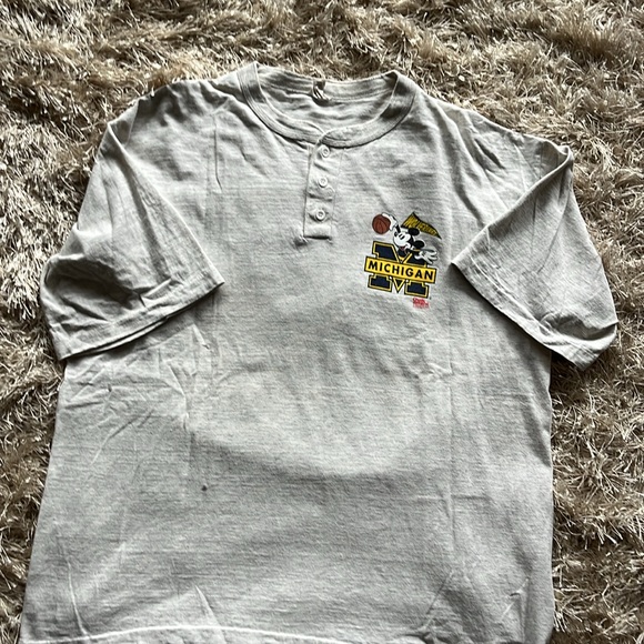 90s Michigan wolverines Mickey Mouse college shirt - Picture 4 of 6